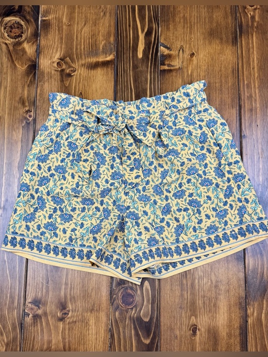 Max Studio Pants - Max Studio Yellow Crepe Floral Tie-Waist High-Rise Shorts